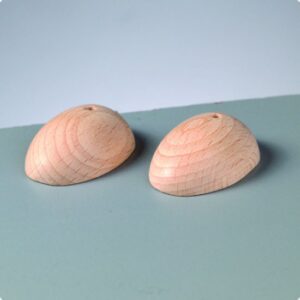 Set 2 picioare din lemn ovale (3 x 2.5 cm)