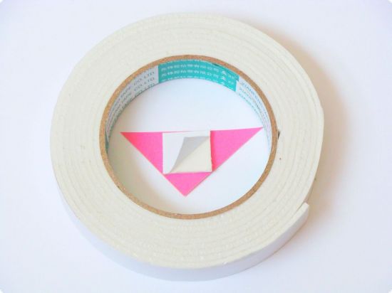 Banda scotch dublu adeziv buretat 2 mm - 2,5 m x 1,5 cm