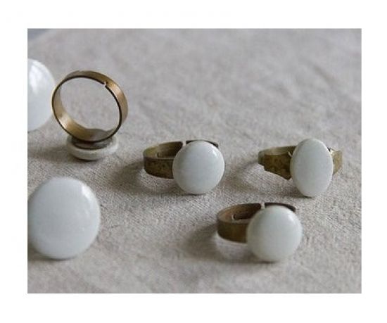 Blanc portelan alb glazurat pe o parte - Round 1,3 cm