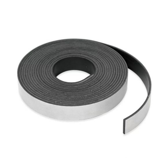 Bandă magnetică cu adeziv (rolă de 3 m) - 1,5mm