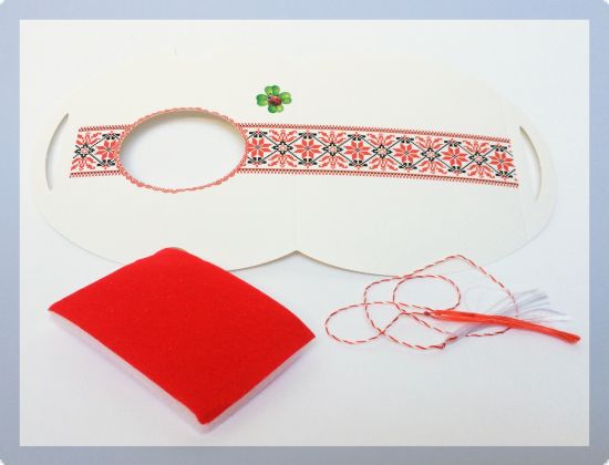Cutie din carton cu snur, passpartout si motiv imprimat