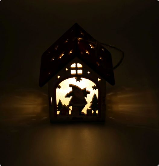 Ornament casuta colorata, din lemn, cu lumina - Mos cu cadouri si casuta