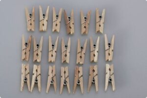 Set 20 carlige din lemn natur 2,5 cm