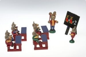Set 9 figurine - clasa ursuletilor