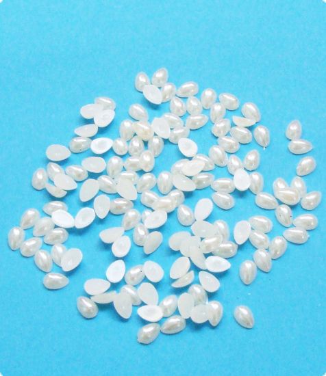Jumatati de perle din plastic, forma picatura 3 x 5 mm - White