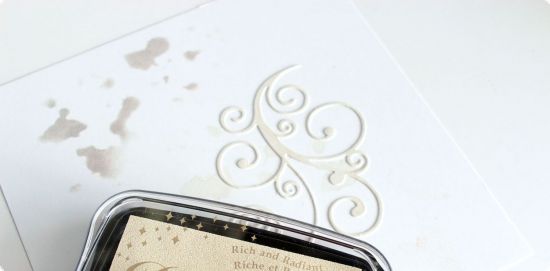 Tusiera Delicata, cu tus metalizat si uscare rapida - White Shimmer