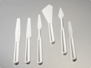 Set 6 spatule din plastic alb - modelaj