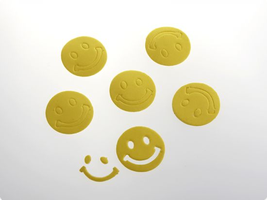 Set forme din spuma cu adeziv - Smiley galben, 6 buc