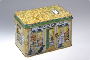 Cutie metal casa - The Cookie Jar