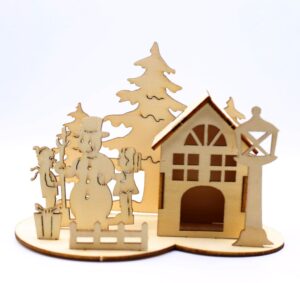 Ornament 3D din lemn, Diorama cu casuta, om de zapada si copii
