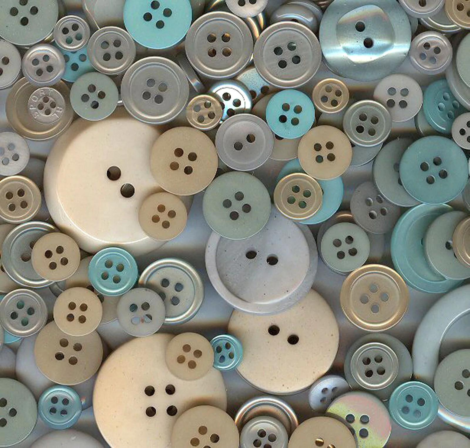 Nasturi asortiment Buttons Galore, 0,8 - 3,5 cm, aproximativ 150g, in gentuta, Ocean Tide