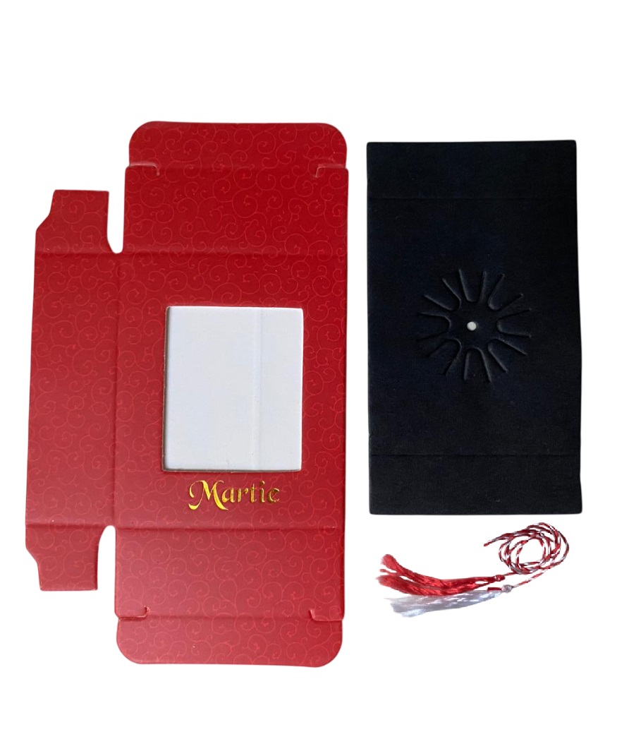 Cutie din carton rosu, cu fereastra, cu passepartout din carton negru si snur de martisor, Martie - imagine 6