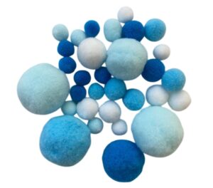 Set pomponi mix de culori si dimensiuni, gama alb- albastru